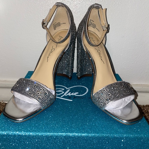 Betsey Johnson Rina Heels - Picture 3 of 6